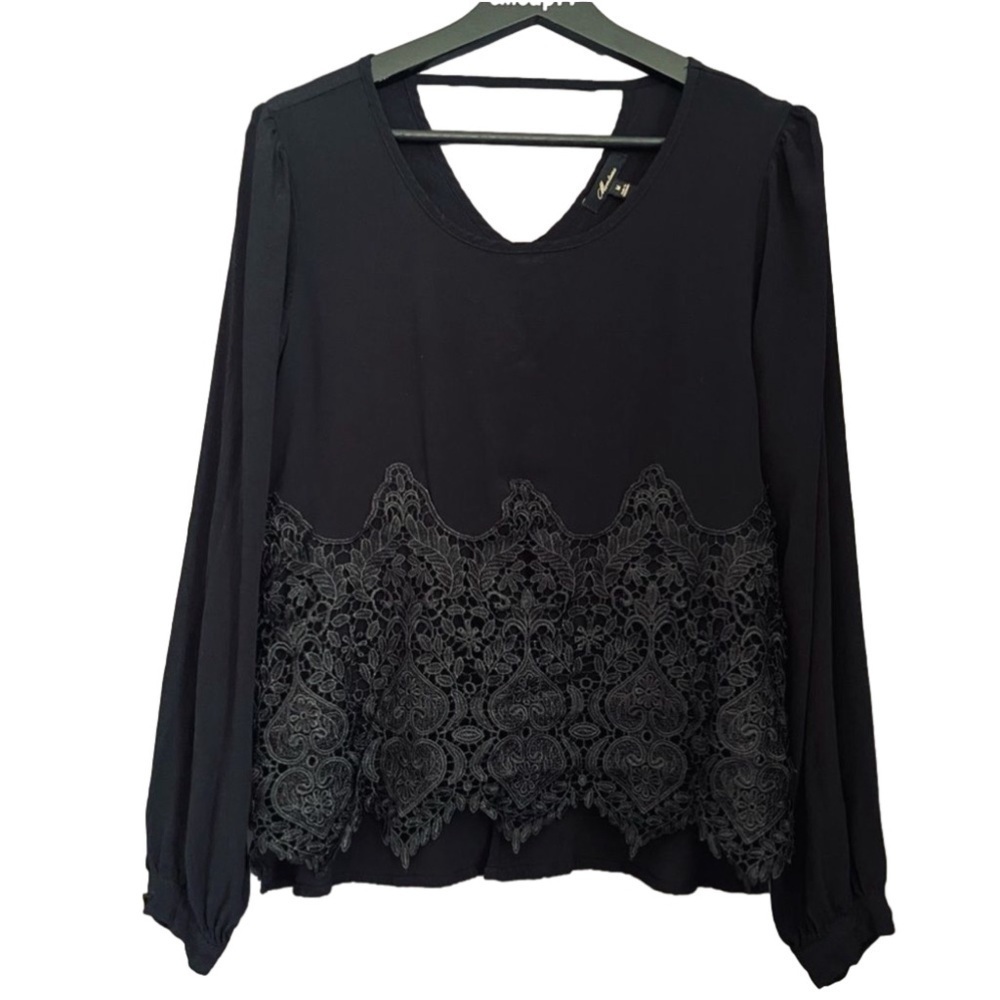Monteau Top Blouse Lace trim Size M Black back slit